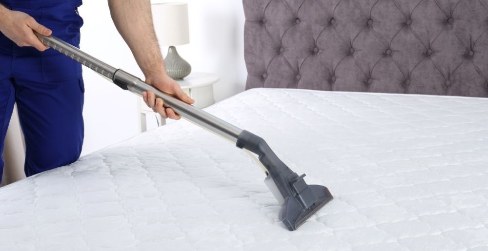 Comment nettoyer et entretenir un surmatelas ?